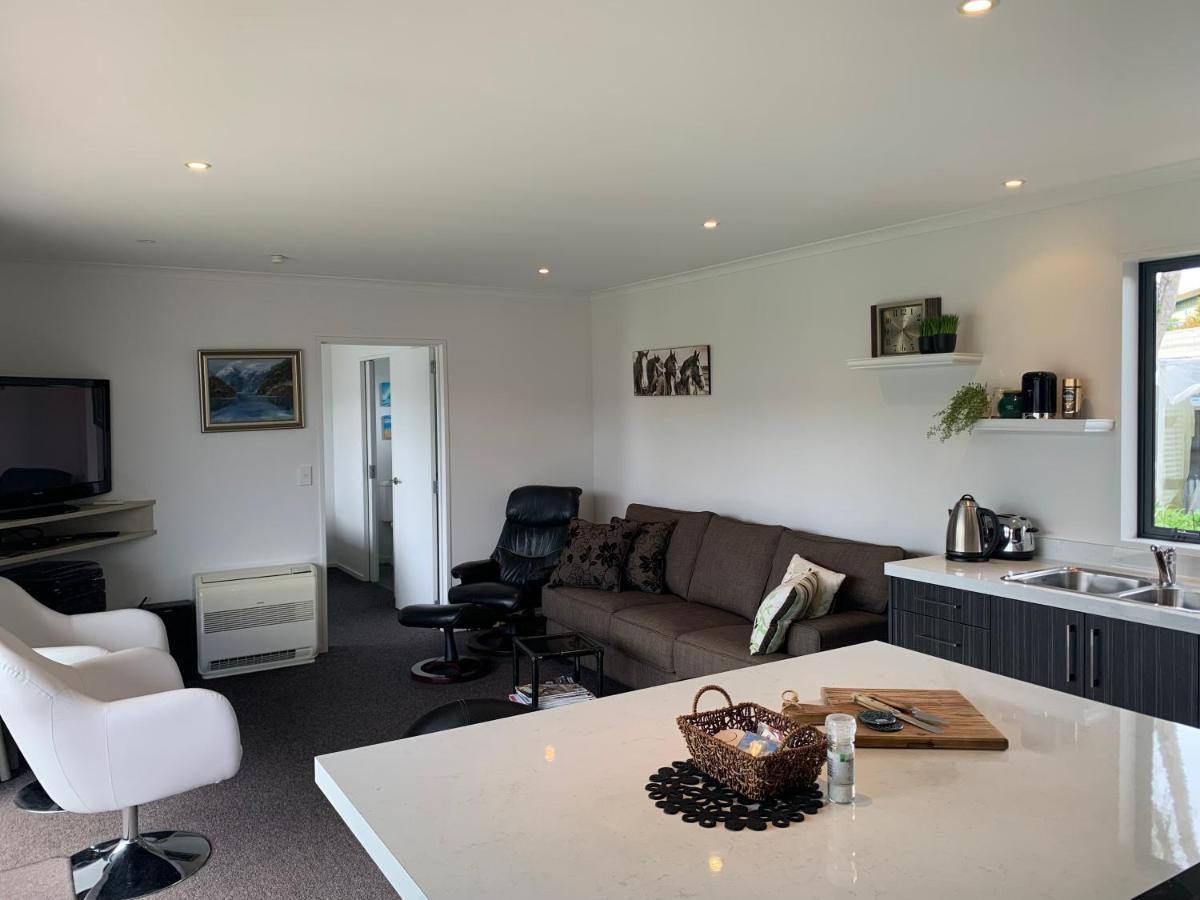 A Beauty On Bligh St Te Anau Exterior foto